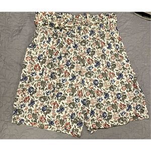 Amanda Michaels Petite Large Floral High Waisted Shorts with Belt Vintage 90s